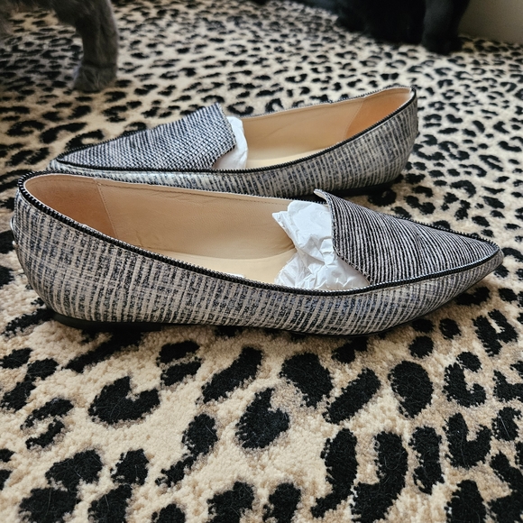 Jimmy Choo Women's Black and White Leather Flats SZ 39 1/2 Like New. - Picture 10 of 10